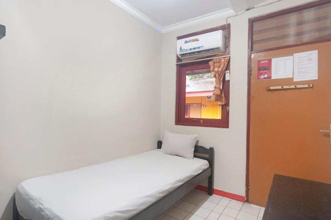 Oyo Life 3034 Taman Melati Hotel Depok Ngoại thất bức ảnh