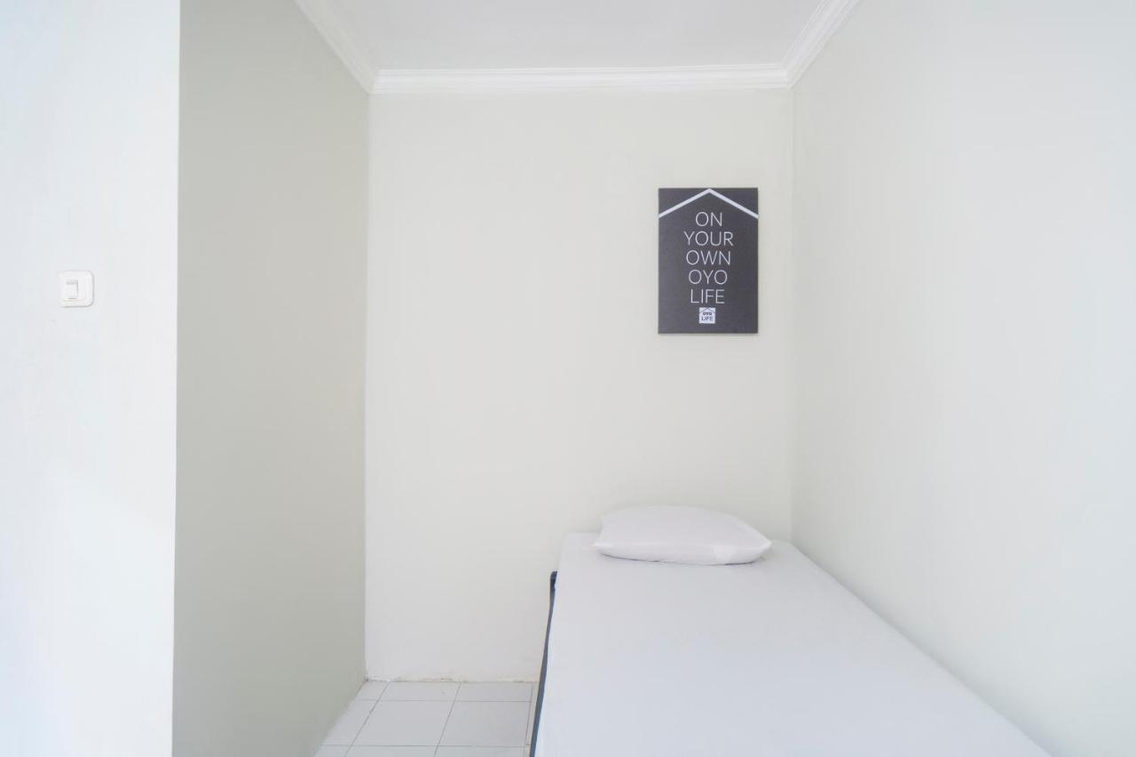 Oyo Life 3034 Taman Melati Hotel Depok Ngoại thất bức ảnh