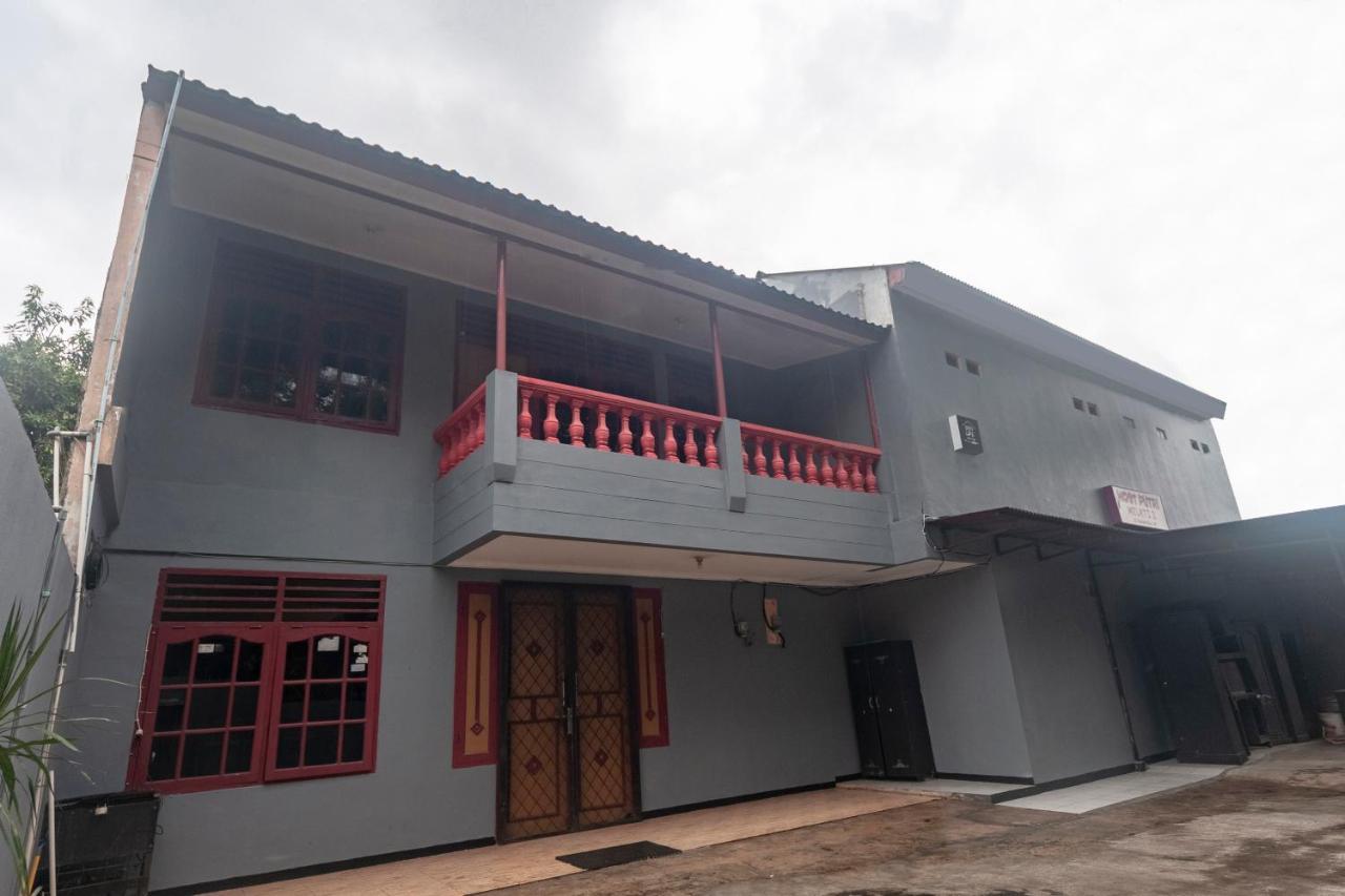 Oyo Life 3034 Taman Melati Hotel Depok Ngoại thất bức ảnh